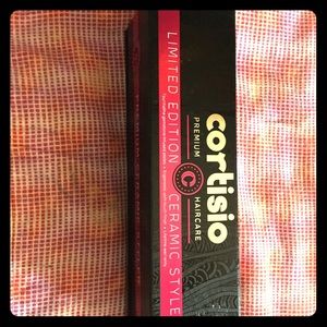 Ceramic hair straightener